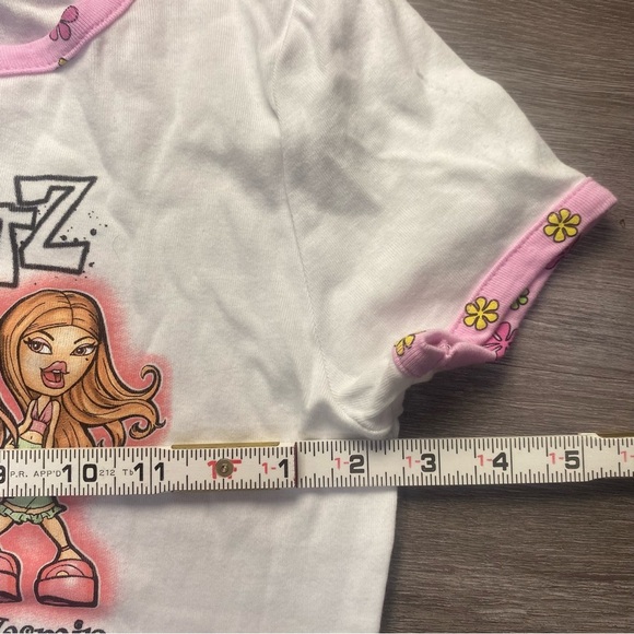 Vintage Bratz Pink Graphic Short Sleeve Tee - Picture 4 of 7